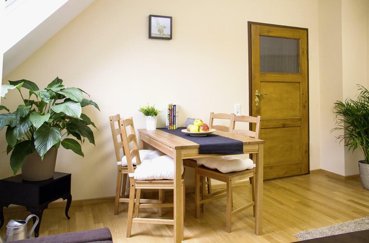 Spelzenhof - Ferienwohnung Im Obergeschoss Altdorf  Buitenkant foto