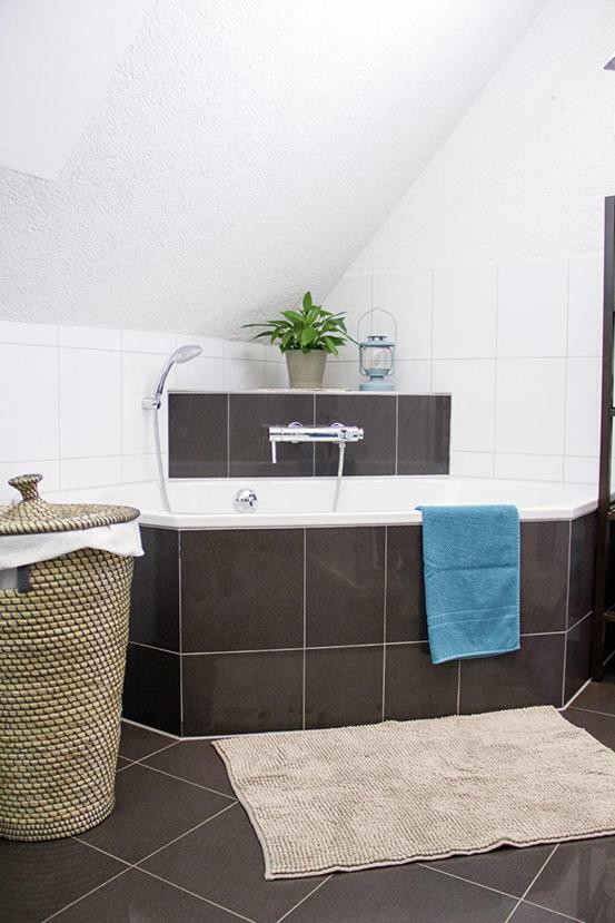 Spelzenhof - Ferienwohnung Im Obergeschoss Altdorf  Buitenkant foto
